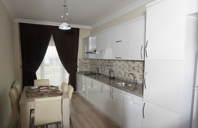 Royal Life Residence - Photo 17