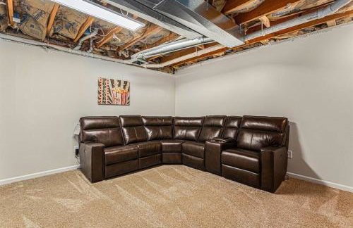 The Hopkins Hideaway - 40 Acres with trails, Arcades, Hot Tub, Fire Pit - Foto 18