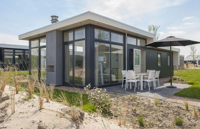 Modern Chalet With Combi Microwave, Near Rockanje - Foto 1