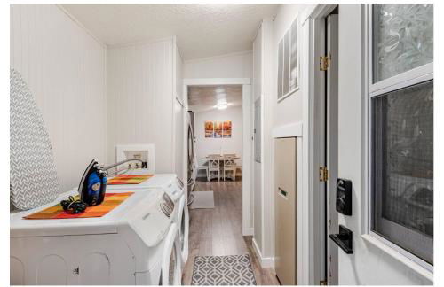 Family & Pet friendly 3 bdrm home with full kitchen and fenced yard - Foto 14