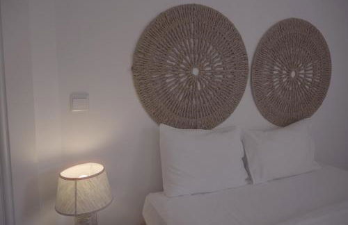 Light & Airy Historic Centre House with Balconies - Photo 4