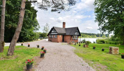 The Boathouse - Photo 2