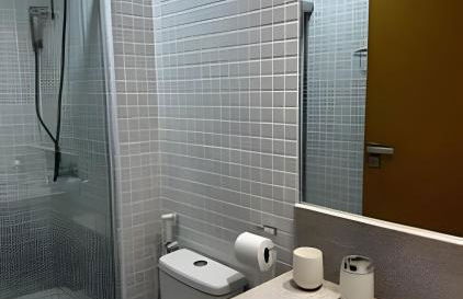 Lindo Studio em frente a praia - Foto 9