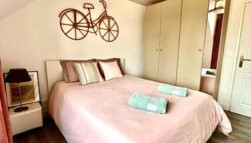 Appartement centre ville Milly-la-Forêt - Photo 2, towels, wardrobe