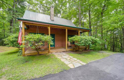 Private Cabin on 2 Acres Hot Tub, 10 Mi to Boone! - Foto 3
