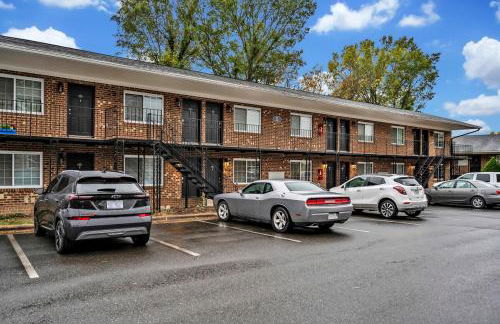 Duke - Pet Friendly 1BR with Gym & Pool - Foto 13