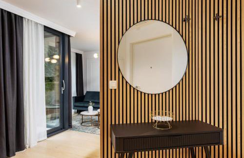 Apartment Central - 5 min with bus to Old Town, self check in 0-24h - Foto 7