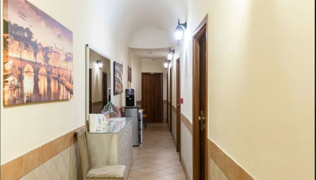 Alex Romano - Foto 3, Salón en el vestíbulo