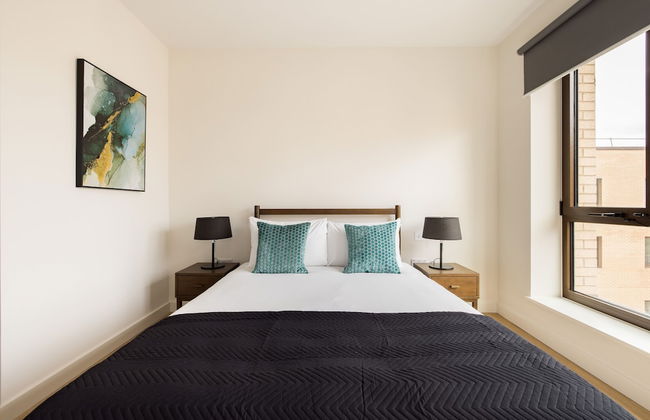 London Greenford by Charles Hope - Foto 12