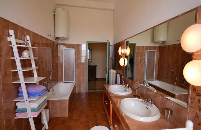 Belvilla by OYO Total Nisa - Photo 19