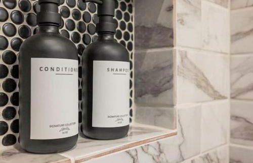 Winter Retreat in the Pines, Cozy Cabin & Fire Pit Nights - Foto 10