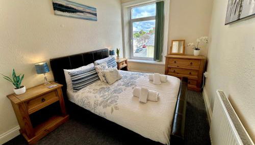 Spacious Pembrokeshire Apartment - Photo 4