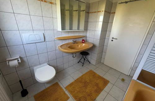 Für Handwerker und Gruppen- große Ferienwohnung mit Balkon und Terrasse - Foto 11