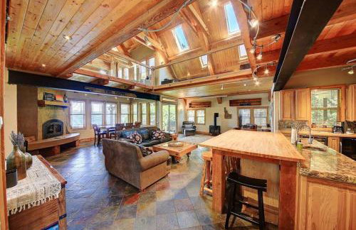 Lakefront property w/boat lift - Foto 32