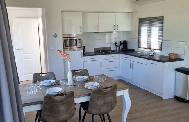 Chalet Near the Golf Course on a Holiday Park - Foto 4