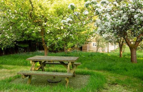 The Organic Cotswolds Shepherds Hut - Photo 24
