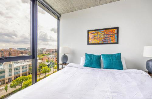 Freshly Minted 2BR - Elegance & Comfort in Central Chicago - Photo 27