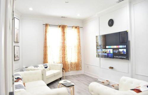 Golden Pearl with all you need within and around - Photo 13