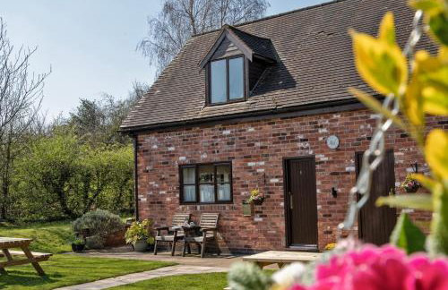 Charlie's Cottage with Alpacas and 7mins drive to Alton Towers - Foto 1