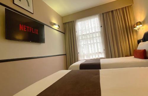 HNFC Stays - En-suite, Free Parking & Restaurant - Foto 9