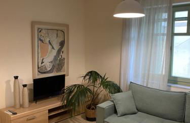 Διαμέρισμα σε ανακαινισμένο αρχοντικό 19ου αιώνα, κέντρο Μύρινας - Photo 9