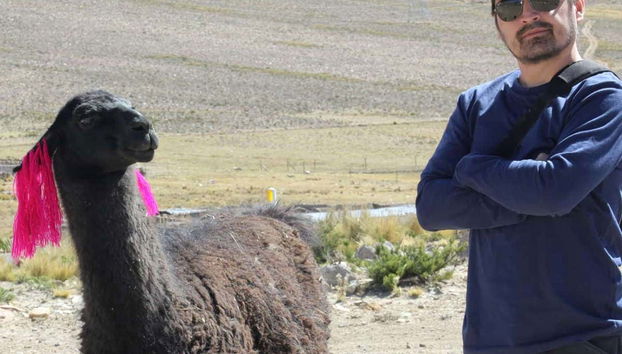 Touriste avec un sympathique accompagnateur