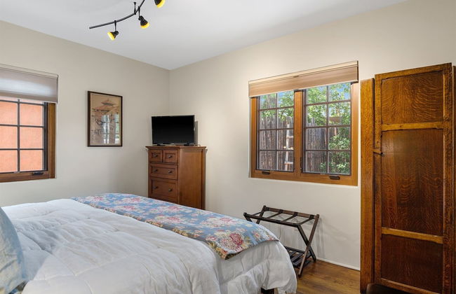 Casa O'keeffe - Five-minute Walk to The Plaza, Quiet Neighborhood, Comfort and Convenience - Foto 5