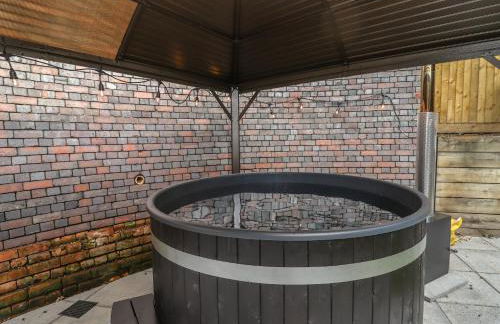 The Tunnel at Bridge Lake Farm and Fishery - Foto 29