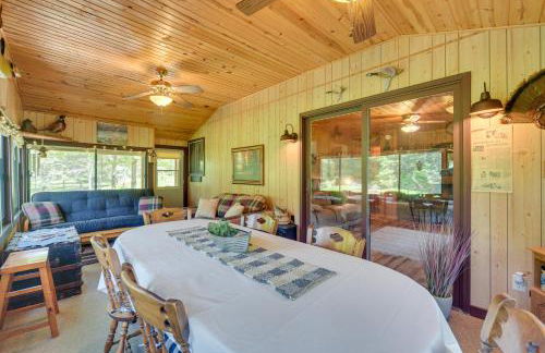 Grill and Fire Pit Waterfront Cameron Retreat! - Foto 13