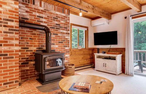 Bartlett Vacation Rental with Wraparound Deck! - Photo 7