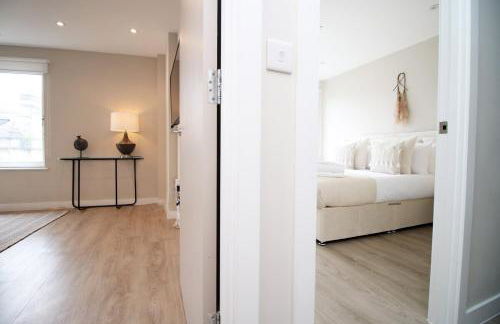Stylish 2-Bed Apartment in the Heart of Cardiff Bay - Foto 9
