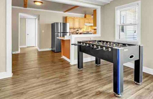 Greensboro Get-together, K Bed, Secret Playroom, central location - Foto 21