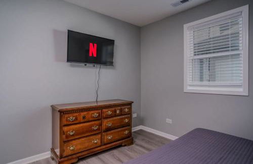 3BR 2BTH Waterfront Vacation Rental on Riverwalk to Downtown McHenry with Pier - Foto 47