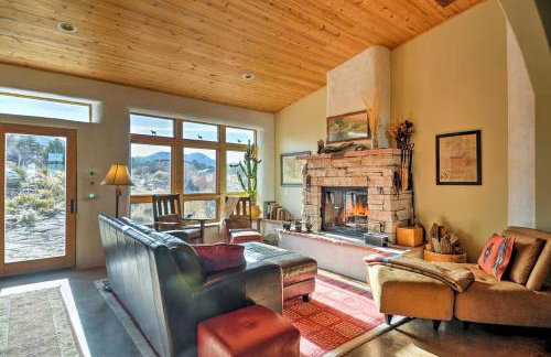 Solar-Powered Rocky Mountain Retreat for an Off-Grid Vacation in Colorado - Photo 12