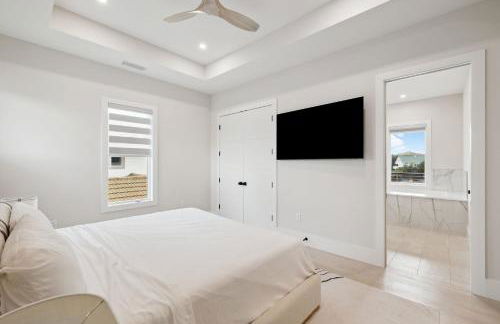 La Villa Nadia - Lakefront Luxury Vacation Rental in Destiny with Private Pool - Foto 24