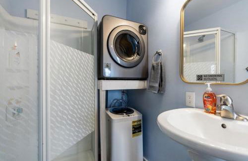 Coastal Haven Minutes From Beaches and Downtown - Foto 21