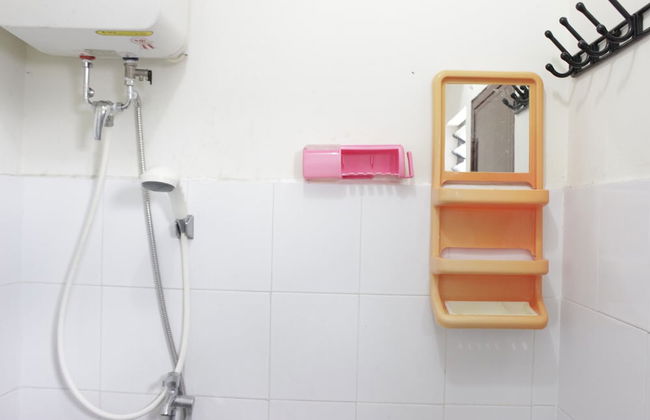 Minimalist 2BR Apartment at Gateway Ahmad Yani Cicadas - Photo 17