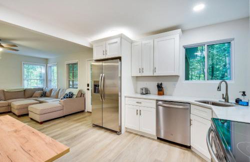 Lake Hartwell Retreat with 2-Tier Dock and Boat Slip! - Foto 7