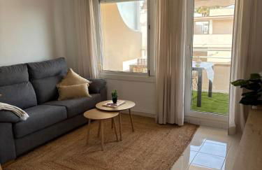 Apartamento con piscina y parking privado - Foto 1