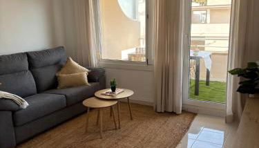 Apartamento con piscina y parking privado - Foto 1