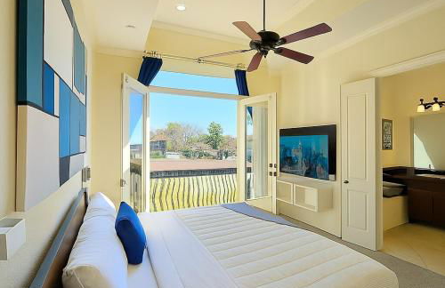 Galleria Comfort 3BR King Bed Private Jacuzzi and Garage - Foto 22