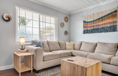 Simple 1BD Near Duke & Hospital - 2nd Floor - Photo 10