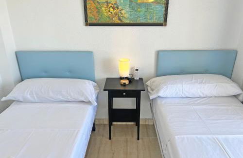 Playa y montaña 1ª linea Piscina Parking AC - Foto 35