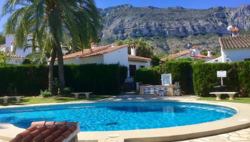 Casa de 2 dormitorios con piscina, 2 terrazas privadas, WIFI, BBQ - Photo 4