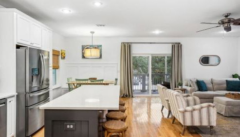 Dolphin Days by Avantstay Pool, 0.2mi to Beach! - Foto 5, Other