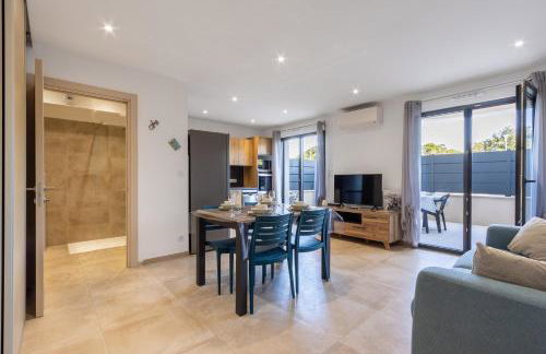 T2 Azur - Plage & commerces à 200m- Barbecue - Parking - Wifi - Foto 10