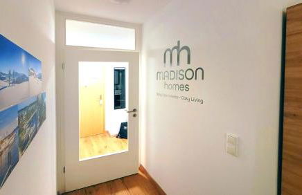 MADISON Homes Apartment 50 qm in Prien mit Balkon, Bergblick, Parkplatz, zentral gelegen - Foto 24