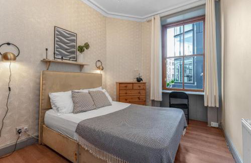 Central, Cozy 2BR-1BA-Haymarket - with Parking - Foto 30