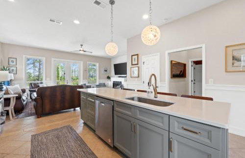 Luxury Renovated Bayview Home w/ Private Pool & Resort Amenities | St. George Island - Foto 17