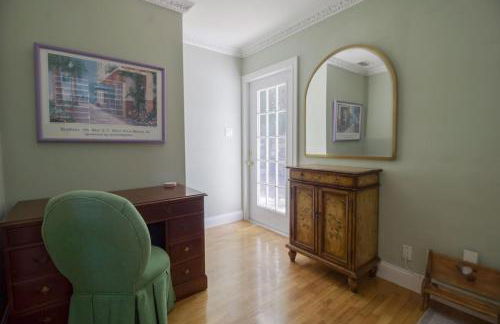 NEW Hugh St Hideaway with Pool - Photo 17